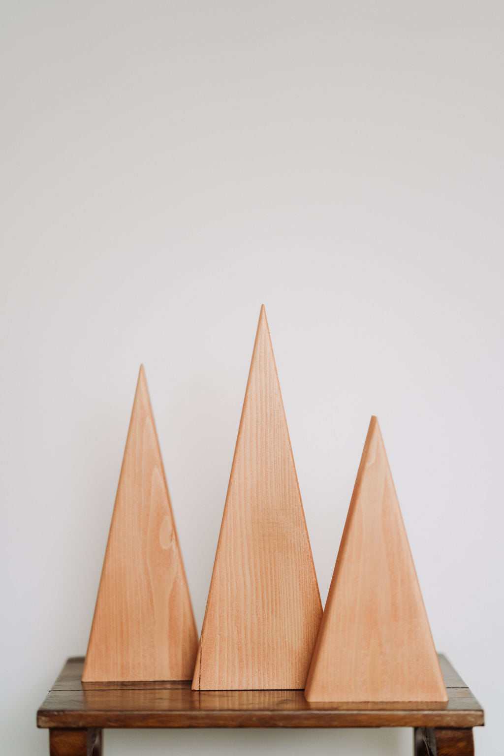 Decoratiune brad din lemn, set 3 braduti cupru